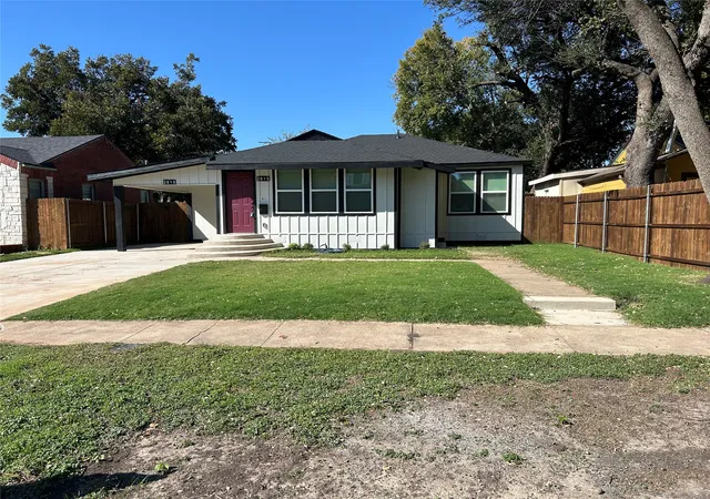 Photo 1 of Single family home for sale at 2815 Hedgerow Dr, Dallas, TX 75235 | MLS# 21354718 | Listing updated on 2026-09-12