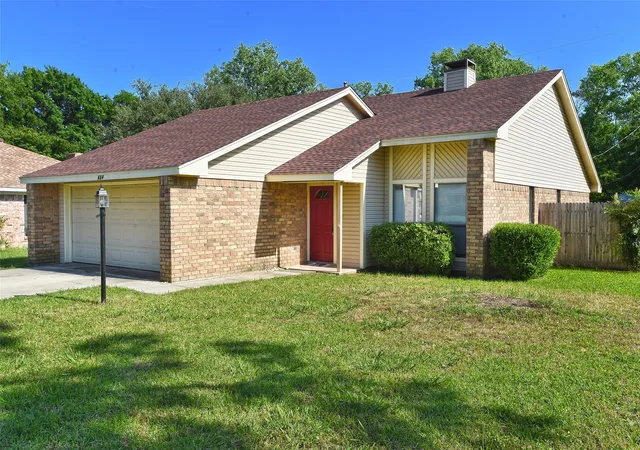 Photo 1 of Single family home for sale at 624 Aspen Dr, Denton, TX 76209 | MLS# 21314247 | Listing updated on 2026-09-11