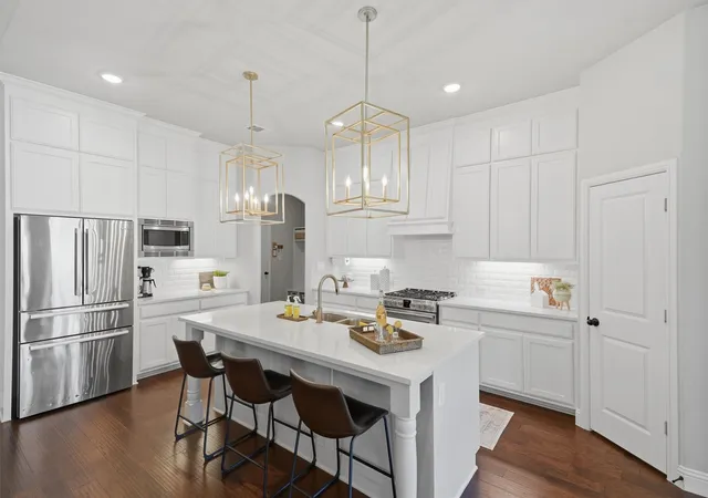 Photo 2 of Single family home for sale at 540 Point Vista Dr, Aledo, TX 76008 | MLS# 21354697 | Listing updated on 2026-09-10