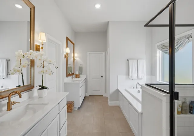 Photo 3 of Single family home for sale at 540 Point Vista Dr, Aledo, TX 76008 | MLS# 21354697 | Listing updated on 2026-09-10