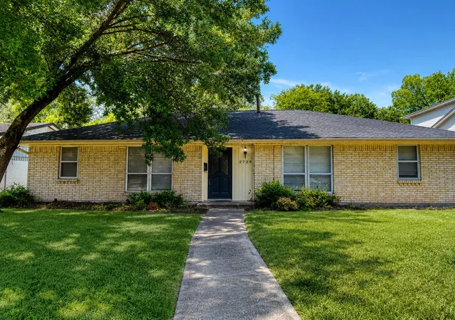 Photo 1 of Single family home for sale at 2725 Mark, Mesquite, TX 75150 | MLS# 21354759 | Listing updated on 2026-09-12