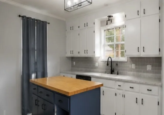 Photo 3 of Single family home for sale at 400 S San Jacinto St, Whitney, TX 76692 | MLS# 21354840 | Listing updated on 2026-09-11