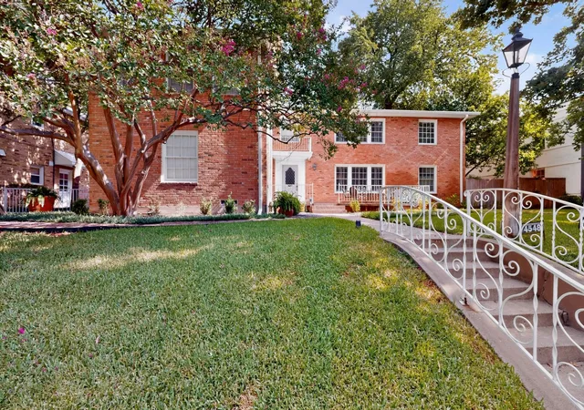 Photo 3 of Condo for sale at 4548 Roland Ave #A, Dallas, TX 75219 | MLS# 21353442 | Listing updated on 2026-09-09