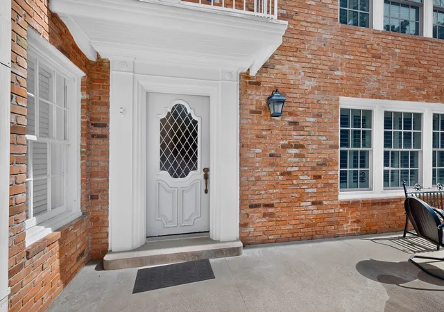 Photo 4 of Condo for sale at 4548 Roland Ave #A, Dallas, TX 75219 | MLS# 21353442 | Listing updated on 2026-09-09