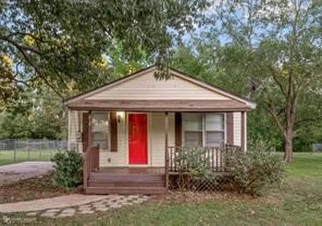 Photo 2 of Sale Pending at 814 Lee St, Benton, LA 71006 | MLS# 21354908 | Listing updated on 2026-09-14
