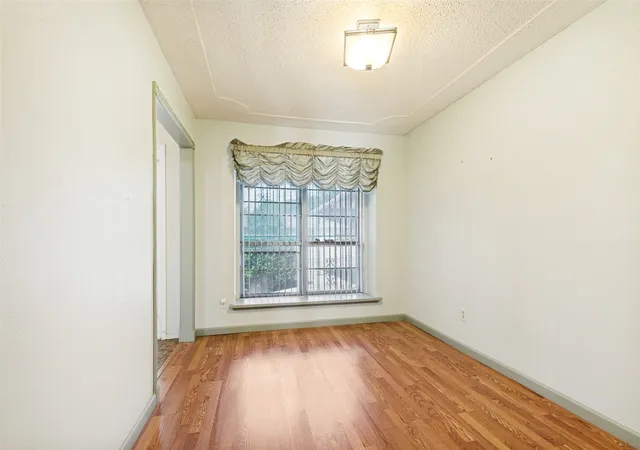 Photo 3 of Sale Pending at 7805 Marlborough Dr W, Fort Worth, TX 76134 | MLS# 21354914 | Listing updated on 2026-09-11