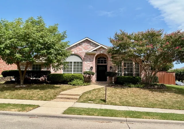 Photo 1 of Single family home for sale at 409 Crestview Point Dr, Lewisville, TX 75067 | MLS# 21354728 | Listing updated on 2026-09-15