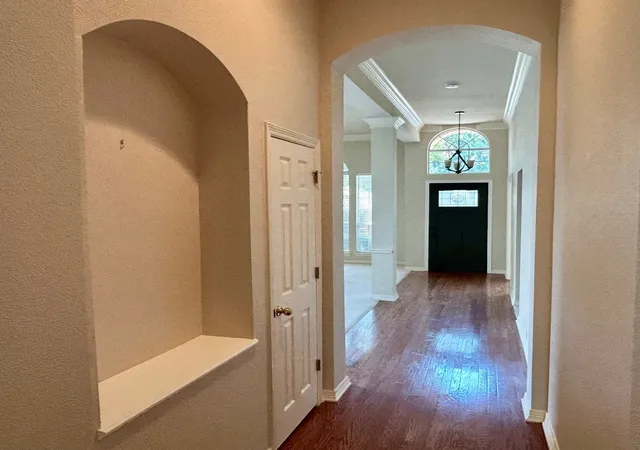 Photo 3 of Single family home for sale at 409 Crestview Point Dr, Lewisville, TX 75067 | MLS# 21354728 | Listing updated on 2026-09-15
