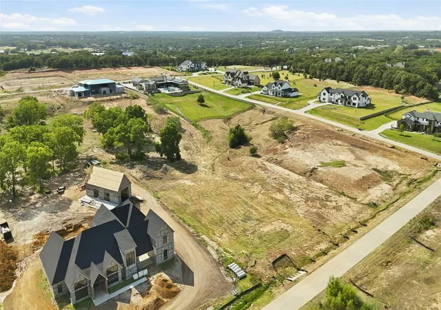 Photo 2 of Sale Pending at 2710 Romero Wy, Argyle, TX 76226 | MLS# 21354371 | Listing updated on 2026-09-23