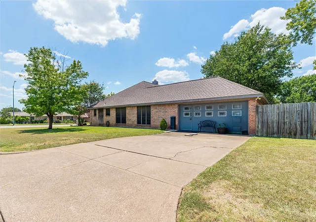 Photo 2 of Single family home for sale at 7133 Starnes Rd, North Richland Hills, TX 76182 | MLS# 21354969 | Listing updated on 2026-09-11