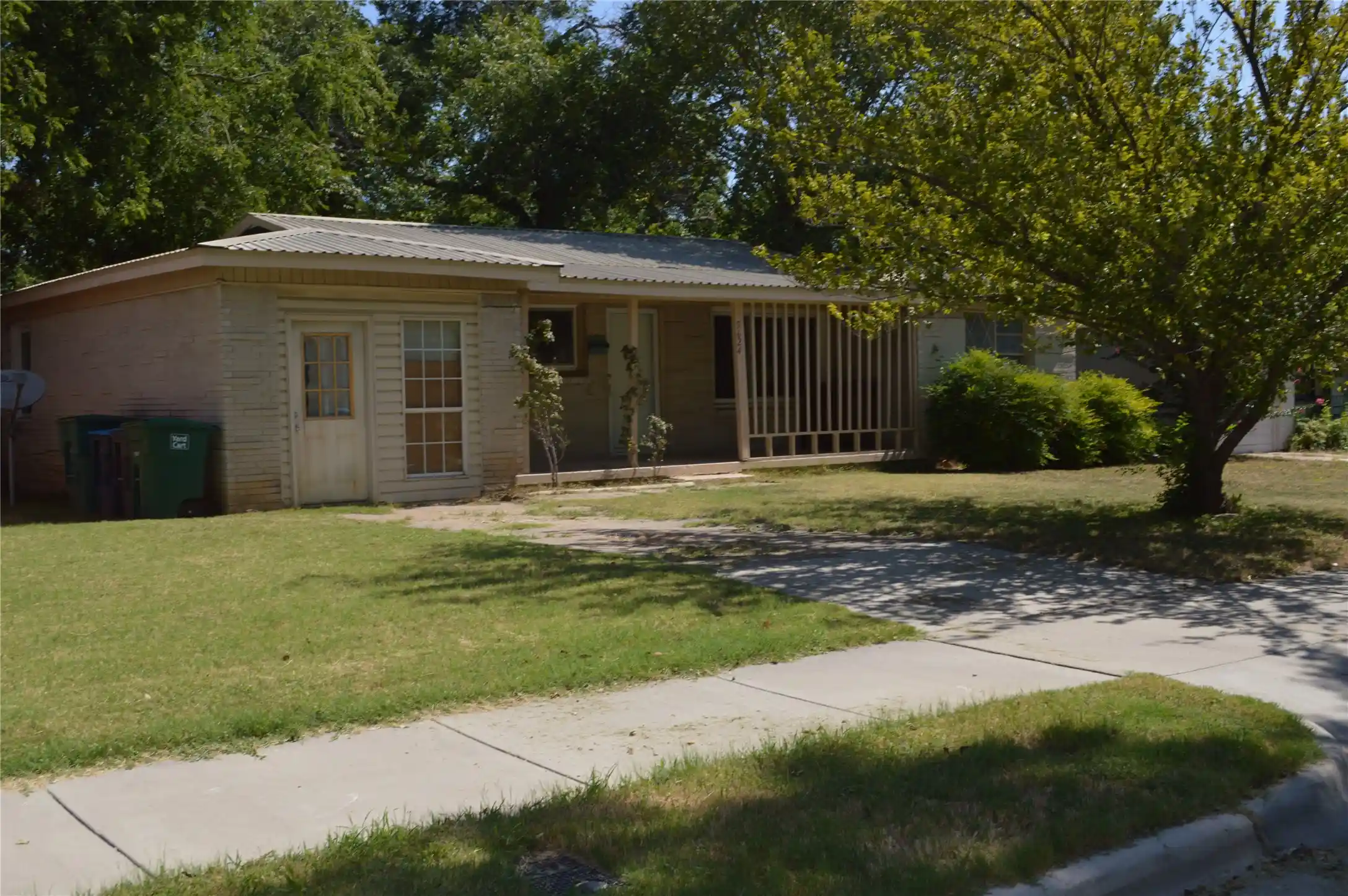 Photo 3 of Single family home for sale at 5624 Volder Dr, Fort Worth, TX 76114 | MLS# 21355000 | Listing updated on 2026-10-27