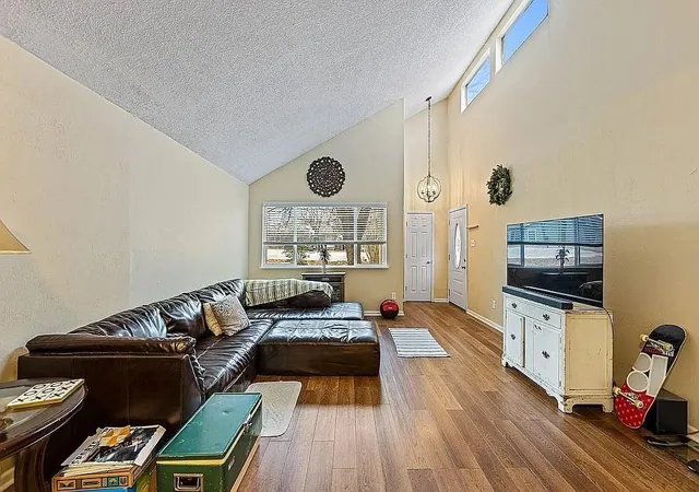 Photo 4 of Single family home for sale at 1214 Elm Ct, Runaway Bay, TX 76426 | MLS# 21355065 | Listing updated on 2026-09-09