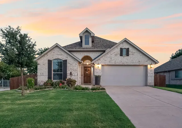 Photo 1 of Single family home for sale at 201 Providence Dr, Van Alstyne, TX 75495 | MLS# 21354986 | Listing updated on 2026-09-12