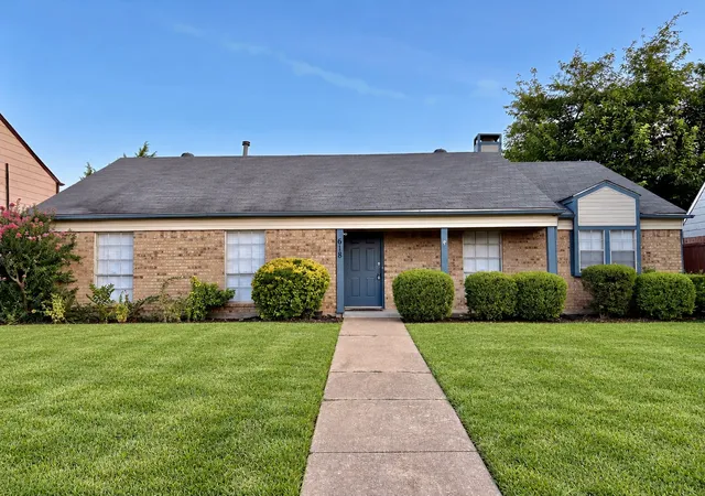 Photo 3 of Single family home for sale at 618 Pyramid Dr, Garland, TX 75040 | MLS# 21348456 | Listing updated on 2026-09-12