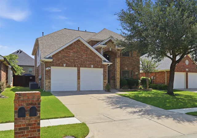 Photo 2 of Single family home for sale at 6974 Shoreview Dr, Grand Prairie, TX 75054 | MLS# 21354862 | Listing updated on 2026-09-08