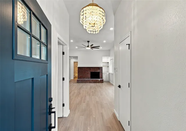 Photo 3 of Single family home for sale at 819 Lovingham Dr, Arlington, TX 76017 | MLS# 21354626 | Listing updated on 2026-09-10