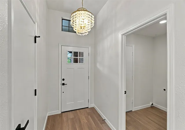 Photo 4 of Single family home for sale at 819 Lovingham Dr, Arlington, TX 76017 | MLS# 21354626 | Listing updated on 2026-09-10