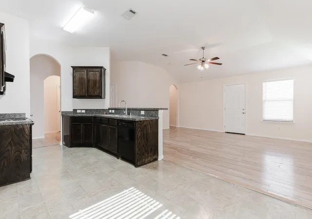 Photo 3 of Sale Pending at 3414 Mojave Dr, Dallas, TX 75241 | MLS# 21355166 | Listing updated on 2026-09-10