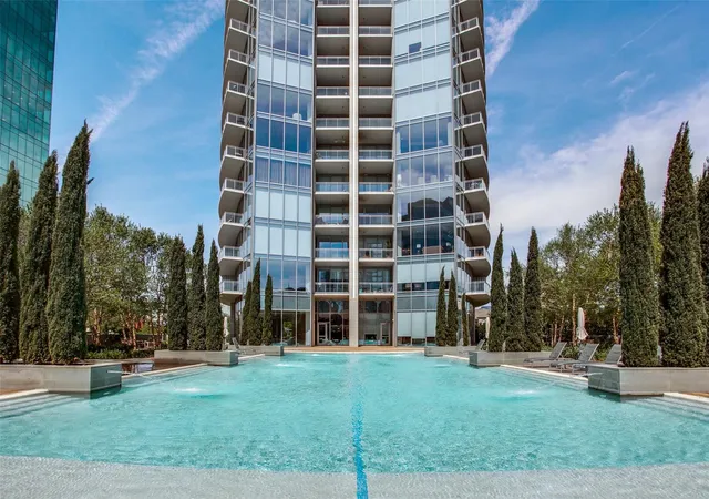 Photo 1 of Condo for sale at 2404 Mckinnon St #2404, Dallas, TX 75201 | MLS# 21331902 | Listing updated on 2026-09-09