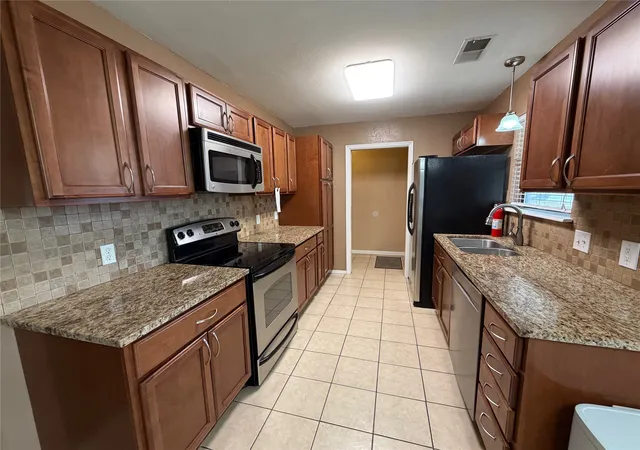 Photo 4 of Sale Pending at 7949 Vita Ct, Abilene, TX 79606 | MLS# 21354895 | Listing updated on 2026-09-09