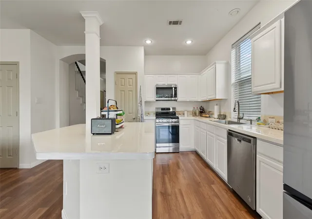Photo 3 of Single family home for sale at 9208 Comanche Ridge Dr, Fort Worth, TX 76131 | MLS# 21353920 | Listing updated on 2026-09-21