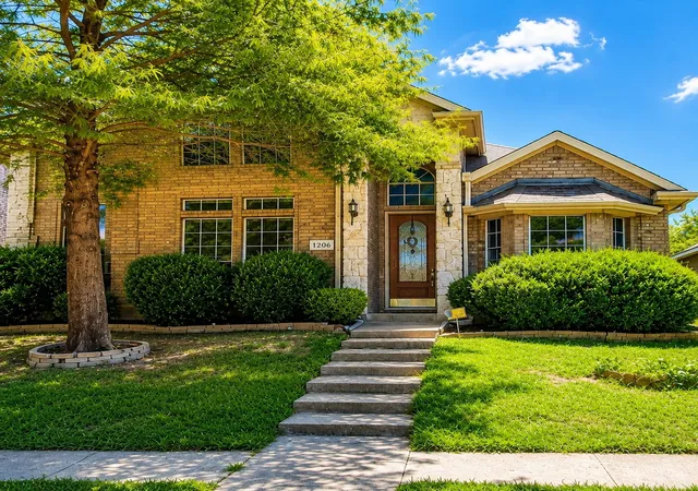 Photo 1 of Sale Pending at 1206 Yukon Dr, Glenn Heights, TX 75154 | MLS# 21345645 | Listing updated on 2026-09-14