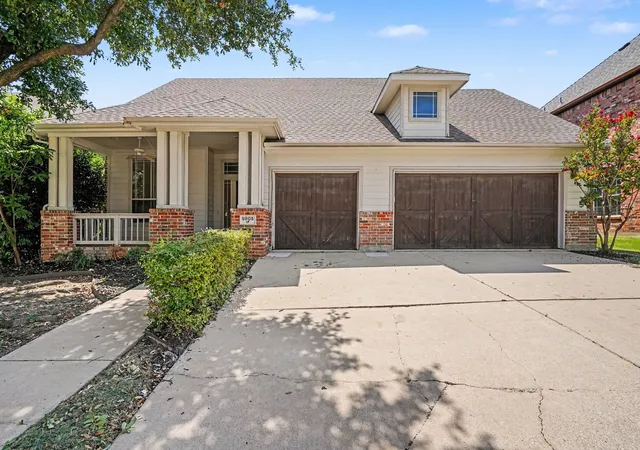 Photo 1 of Single family home for sale at 9805 Lacey Ln, Fort Worth, TX 76244 | MLS# 21354588 | Listing updated on 2026-09-11