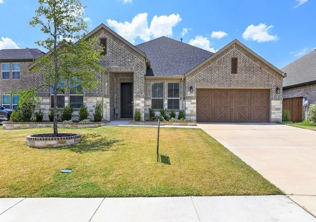 Photo 1 of Single family home for sale at 2405 Hitchford St, Midlothian, TX 76065 | MLS# 21342713 | Listing updated on 2026-10-06