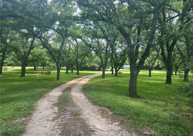 Photo 3 of Single family home for sale at 11320 County Road 528, Mansfield, TX 76063 | MLS# 21355528 | Listing updated on 2026-09-14