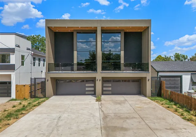 Photo 2 of Single family home for sale at 818 Lambert St, Dallas, TX 75203 | MLS# 21355536 | Listing updated on 2026-09-10