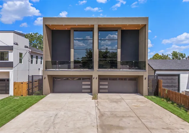 Photo 2 of Single family home for sale at 820 Lambert St, Dallas, TX 75203 | MLS# 21355550 | Listing updated on 2026-09-10