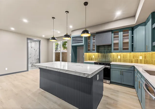 Photo 3 of Single family home for sale at 820 Lambert St, Dallas, TX 75203 | MLS# 21355550 | Listing updated on 2026-09-10