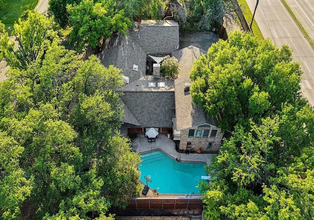 Photo 3 of Single family home for sale at 6517 Briarmeade Dr, Dallas, TX 75254 | MLS# 21355187 | Listing updated on 2026-09-14