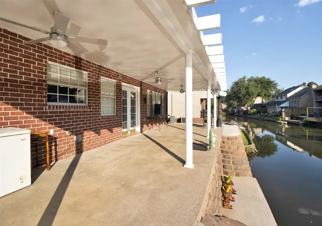 Photo 4 of Single family home for sale at 204 Millpond Dr, Longview, TX 75604 | MLS# 21355612 | Listing updated on 2026-09-13