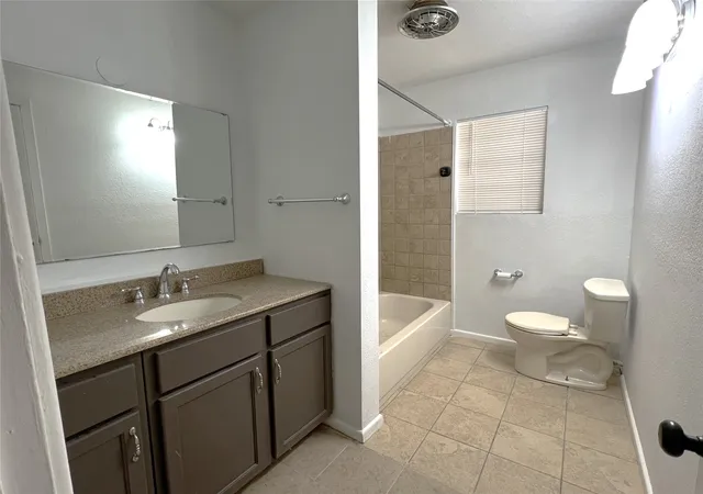 Photo 4 of Single family home for sale at 410 N Rosalee, Henrietta, TX 76365 | MLS# 21355759 | Listing updated on 2026-09-08