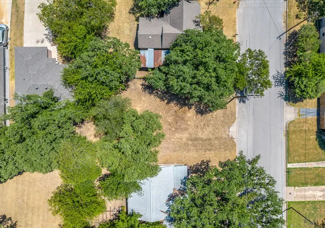 Photo 3 of Land for sale at 406 W Ball St, Weatherford, TX 76086 | MLS# 21355919 | Listing updated on 2026-09-10