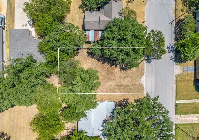 Photo 3 of Land for sale at 406 W Ball St, Weatherford, TX 76086 | MLS# 21355919 | Listing updated on 2026-09-10