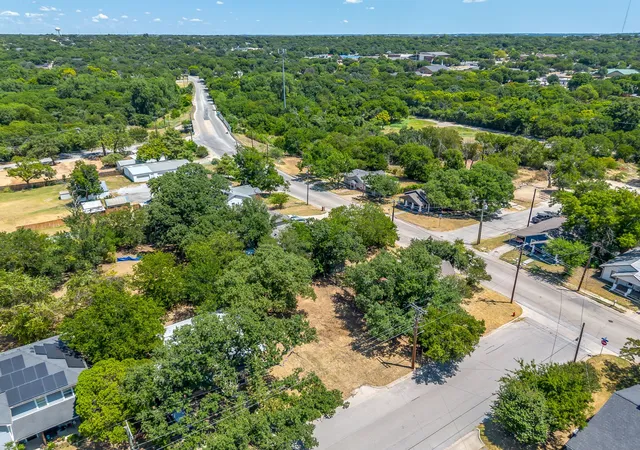 Photo 4 of Land for sale at 406 W Ball St, Weatherford, TX 76086 | MLS# 21355919 | Listing updated on 2026-09-10