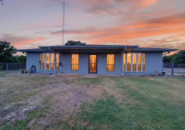 Photo 3 of Single family home for sale at 660 Vz County Road 2315, Canton, TX 75103 | MLS# 21349548 | Listing updated on 2026-09-10