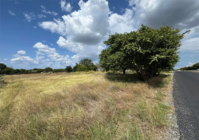Photo 3 of Sale Pending at 13899 County Road 760, Nevada, TX 75173 | MLS# 21355157 | Listing updated on 2026-09-19