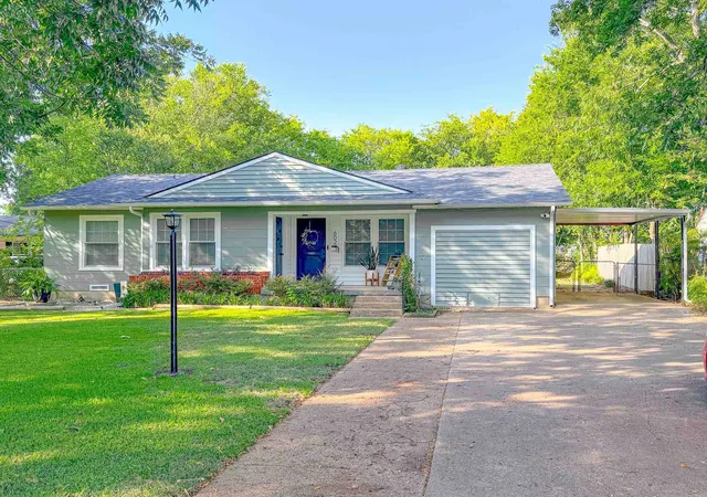 Photo 1 of Single family home for sale at 602 Richmond Ln, Waxahachie, TX 75165 | MLS# 21354073 | Listing updated on 2026-09-14