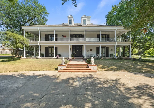 Photo 1 of Single family home for sale at 105 Long Branch Dr, Greenville, TX 75402 | MLS# 21355802 | Listing updated on 2026-09-26