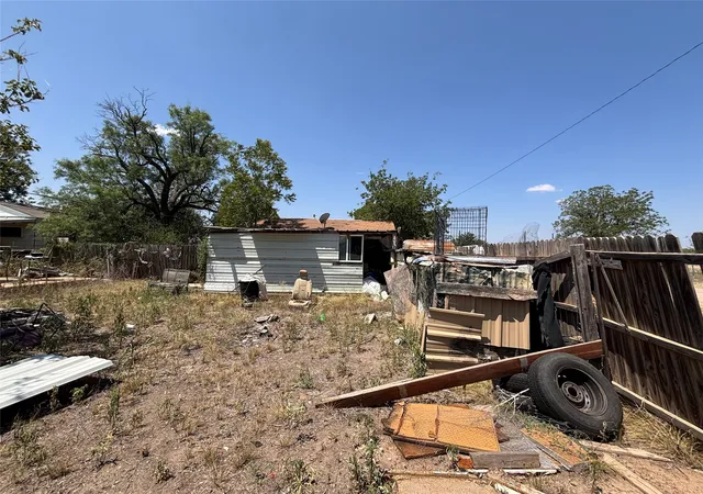Photo 4 of Single family home for sale at 649 Avenue F, Hamlin, TX 79520 | MLS# 21356245 | Listing updated on 2026-09-23