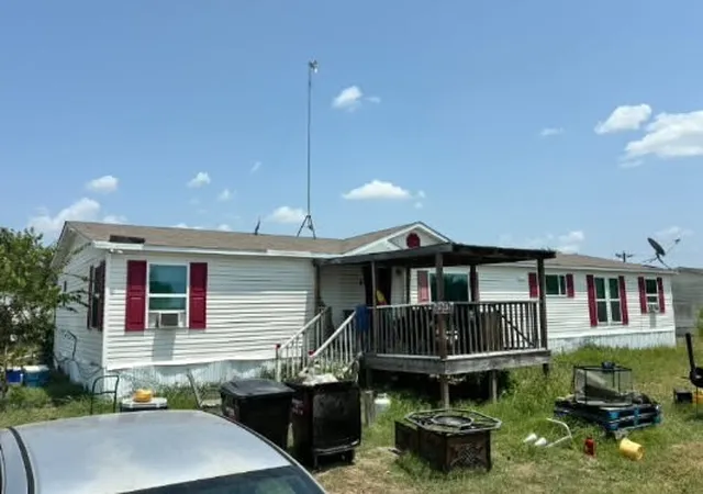 Photo 3 of Manufactured home for sale at 2000 Jasper Blvd, Kaufman, TX 75142 | MLS# 21356253 | Listing updated on 2026-09-28