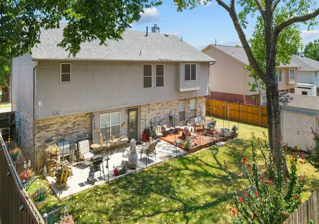 Photo 3 of Single family home for sale at 2610 Vistaview Dr, Corinth, TX 76210 | MLS# 21355930 | Listing updated on 2026-09-09