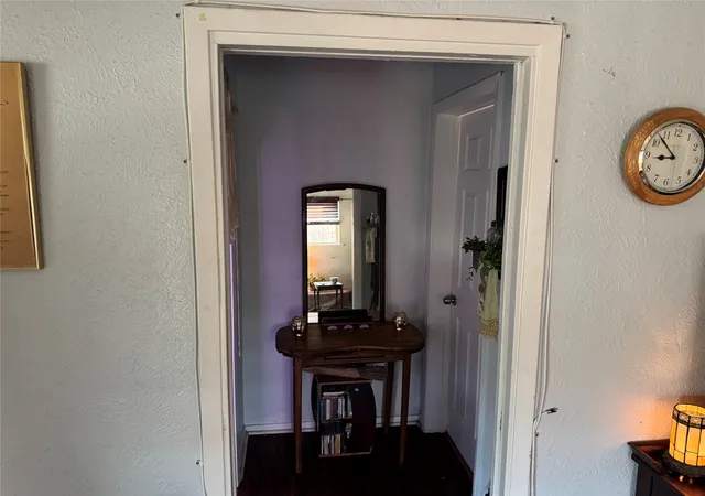 Photo 3 of Single family home for sale at 655 N Race St, Stephenville, TX 76401 | MLS# 21356311 | Listing updated on 2026-09-09