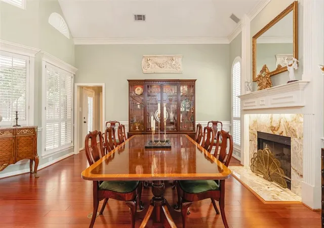 Photo 3 of Single family home for sale at 301 W Mill Valley Dr, Colleyville, TX 76034 | MLS# 21354897 | Listing updated on 2026-10-03