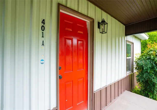 Photo 3 of Single family home for sale at 401 W Carolina St, Palestine, TX 75803 | MLS# 21356370 | Listing updated on 2026-10-06