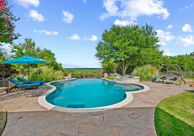 Photo 2 of Single family home for sale at 200 Falcon Rdg, Aledo, TX 76008 | MLS# 21353860 | Listing updated on 2026-09-13