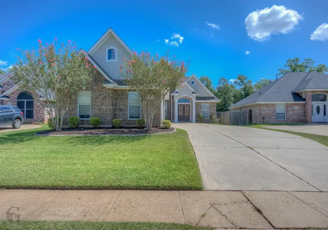Photo 2 of Single family home for sale at 6036 Braeburn Ct, Bossier City, LA 71111 | MLS# 21355134 | Listing updated on 2026-09-13